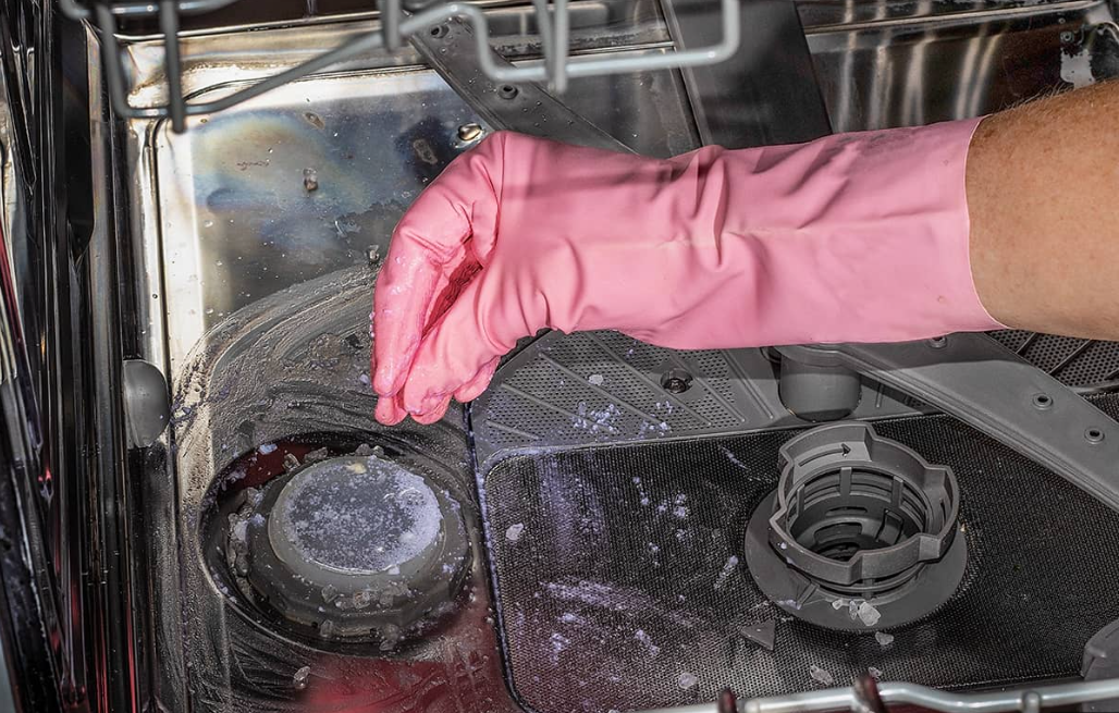 Cleaning and Deodorizing Your Dishwasher