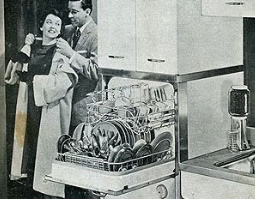 The Early Days of KitchenAid Dishwashers